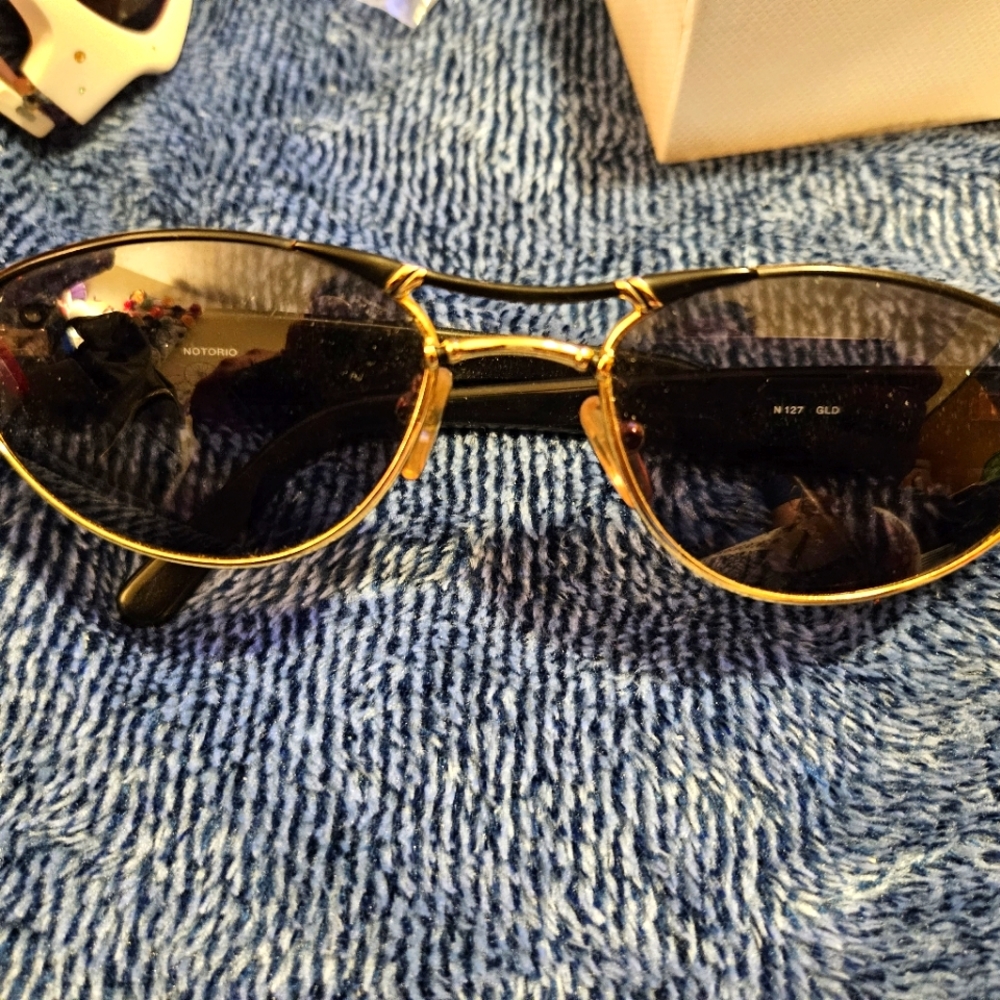 Notorio sun glasses